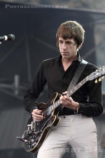 MILES KANE - 2011-08-28 - SAINT CLOUD - Domaine National - Scene de l'Industrie - 